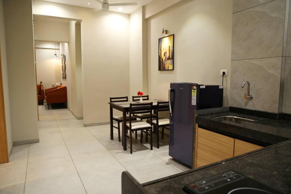 'Sumadhu Homes 301 ' Kolhapur Bagian luar foto